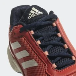 ADIDAS PERFORMANCE Adidas Tennisschuhe Barricade Club Allcourt Rot Kinder 17 ADIDAS PERFORMANCE Adidas Tennisschuhe Barricade Club Allcourt Rot Kinder -Wilson Huston Geschaft CP9358 D1 eCom 640x640 1